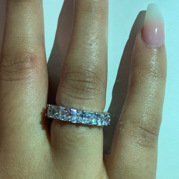Laci Band Ring