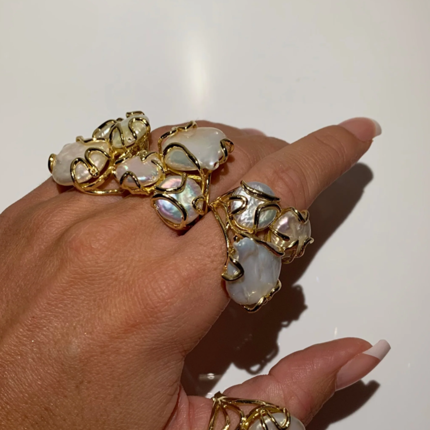 Luna Pearl Ring